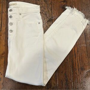 Madewell 10” High-Rise Skinny Cropped White Jeans with Button Detail